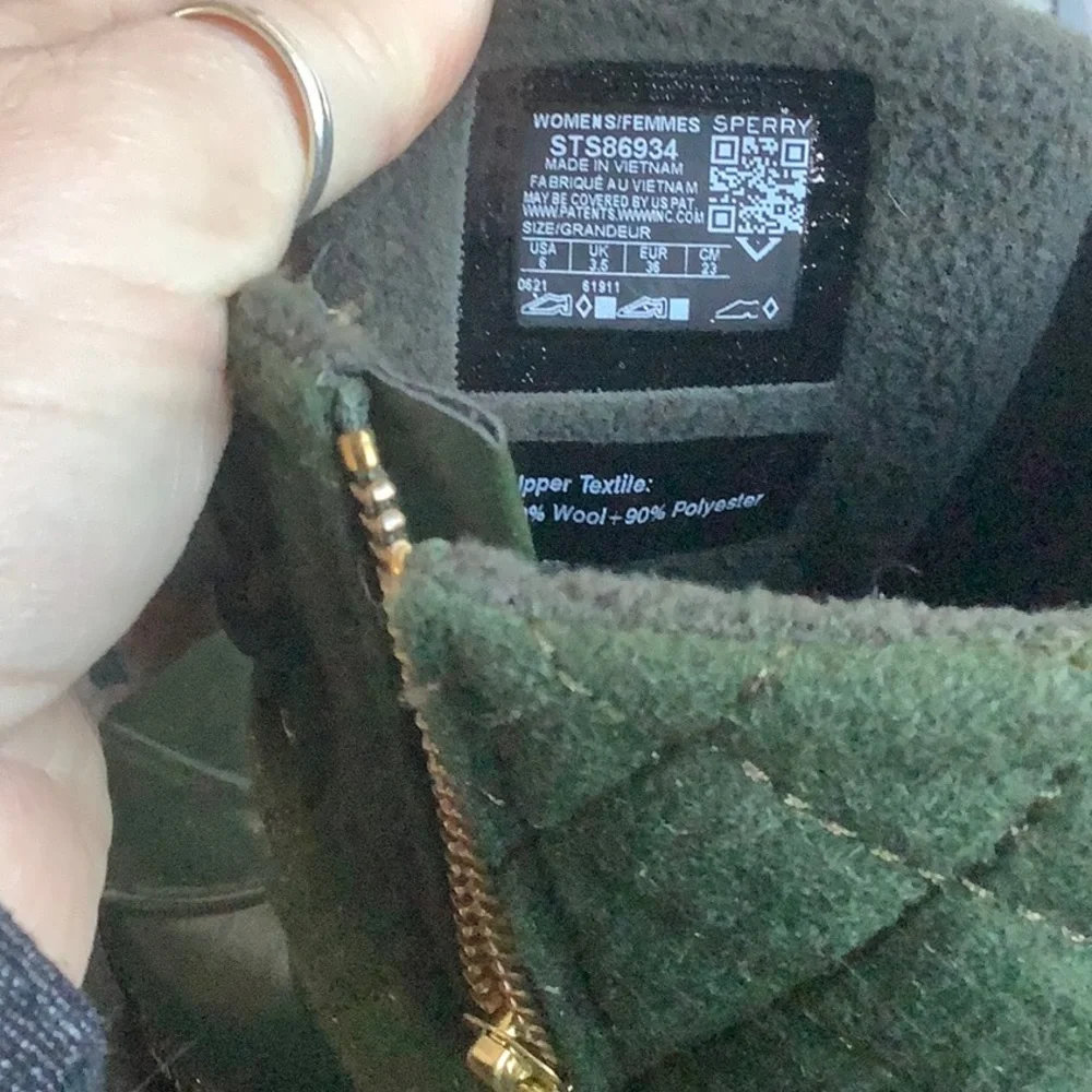 NWOB Sperry Saltwater Women’s Wool green quilted waterproof duck boots